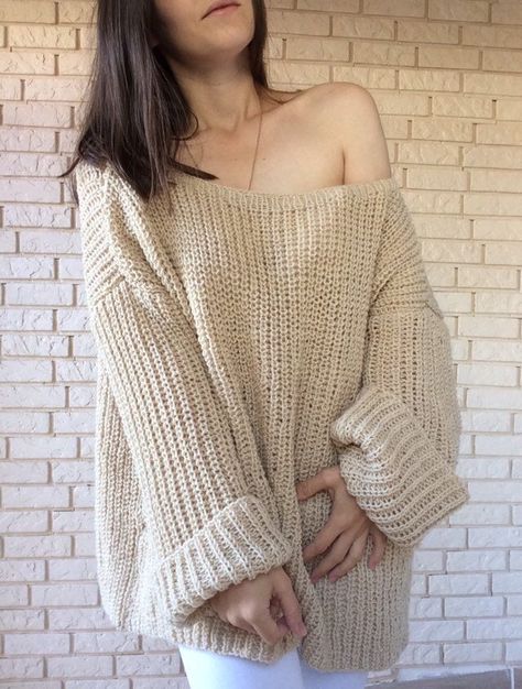 Crochet Sweater Outfit, Oversize Outfits, Lulu Outfits, Sweater Rajut, Hand Knit Sweater, Oversized Sweater Women, Beige Pullover, Sweater Oversize, Sweater Oversized