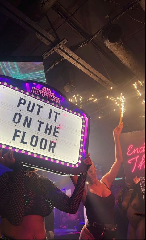 Club Board Ideas, Club Signs, Bottle Girl, Night Club Aesthetic, Bottle Girls, Club Aesthetic, Clubbing Aesthetic, Rich Girl Lifestyle, Girl Sign