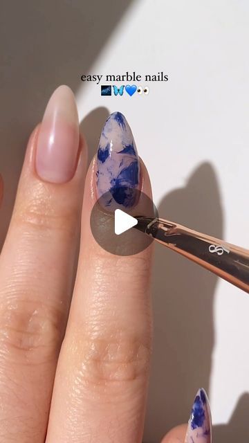 Marble Gel Nail Designs, Easy Marble Nails, Blue Marble Nails, Navy Blue Nail Polish, Navy Blue Nail Designs, Marble Nails Tutorial, Nail Laquer, Rainbow Nail Art, Navy Blue Nails