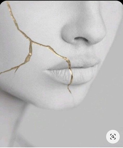 Gold Markings On Skin, Noxus Aesthetic, Kintsugi Art, Mannequin Art, Angel Aesthetic, Dark Art Illustrations, Sketch Inspiration, Creative Portraits, White Aesthetic