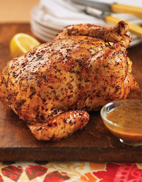 These chicken recipes make great dinners! Try this Tuscan Garlic Herb Whole Roasted Chicken! Whole Roast Chicken Recipe, Roasted Chicken Recipe, Whole Chicken Recipes, Whole Roasted Chicken, Roast Chicken Recipes, Christmas Food Dinner, Yummy Chicken Recipes, Garlic Herb, Idee Pasto Sano