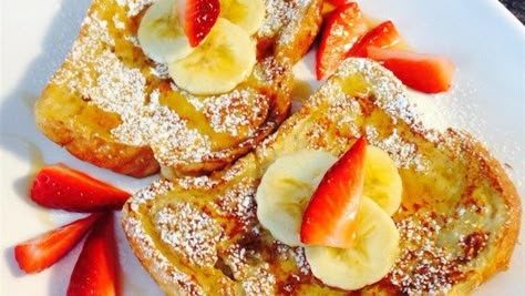 This French toast recipe is different because it uses flour. I have given it to some friends and they've all liked it better than the French toast they usually make! Fluffy French Toast Recipe, Fluffy French Toast, Awesome French Toast Recipe, Cheesecake Caramel, Yogurt Granola, Making Grilled Cheese, Pita Chips, French Toast Recipe, Breakfast Of Champions