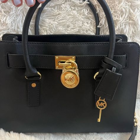 Michael Kors Hamilton Bag Bags Michael Kors, Michael Kors Hamilton, Michael Kors Handbags, Medium Bags, Michael Kors Black, Michael Kors Bag, Shoulder Bags, Dust Bag, Michael Kors