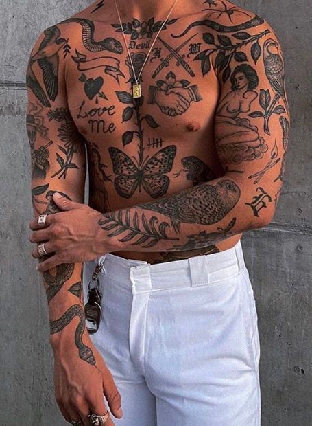 Male Tattoo Models, Men’s Sticker Sleeve Tattoos, Heavily Tattooed Guys, Hot Male Tattoos, Fully Tattooed Man, Bad Guy Tattoo, Sticker Tattoo Men, Bad Boy Tattoo Ideas, Hot Tattoos For Men