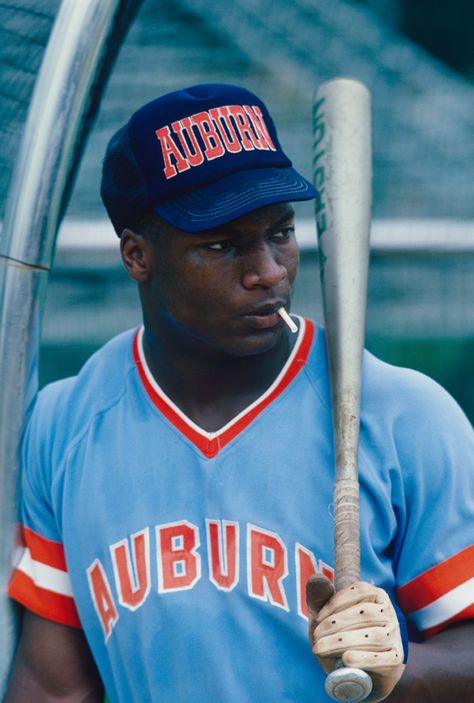 Bo Jackson Auburn Baseball, Oakland Raiders Football, College World Series, Sports Pics, Baseball Pictures, Raiders Football, Bo Jackson, College Baseball, Crazy Ideas