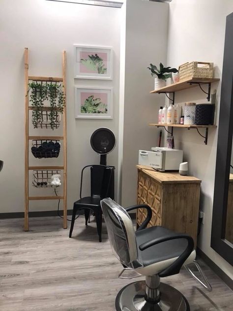 #salonlofts  #floridahair #floridahairstylist #tampa #tampabay #sarasota #floridasalon Salon Suite Decor, Salon Lofts, Eclectic Minimalist, Home Renovation Diy, Beauty Room Salon, Scandinavian Hygge, Home Hair Salons, Home Beauty Salon, Tropical Retreat