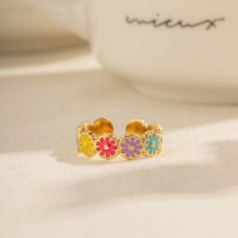 vacation flower stainless steel enamel 18k gold plated rings https://trendy-jewels.eu/products/vacation-flower-stainless-steel-enamel-18k-gold-plated-rings-2 Trendy Jewels #Hot Initial Jewelry Necklace, Stationary Gifts, Pattern Flower, Enamel Ring, Initial Jewelry, Gold Plated Bracelets, Gold Plated Rings, Rings Simple, Open Ring