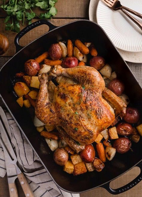 Master the art of creating succulent, golden-brown roasted chicken with ease! Paired with hearty root vegetables, this one-pan wonder is ideal for those cozy, cool evenings. A must-try for every home chef looking to elevate their dinner game. Chicken With Root Vegetables, Roasting Pan Recipes, Pro Metabolic, Roast Chicken Dinner, Cooking Whole Chicken, Whole Roasted Chicken, Root Veggies, Abs Fast, Stuffed Pork Tenderloin