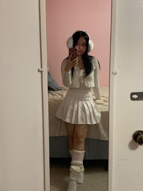 White High Socks Outfits, White Fuzzy Skirt Outfit, Style Leg Warmers With Pants, How To Style White Leg Warmers, Legwarmers With Sneakers, All White Alternative Outfit, White Dress With Leg Warmers, White Leg Warmers Outfit Aesthetic, White Tights With Skirt