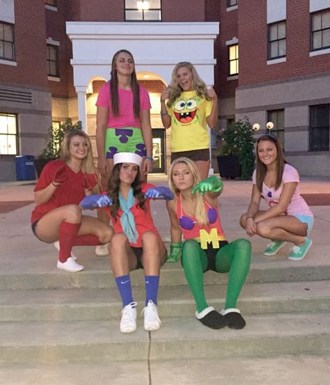 50 Group Halloween Costumes That Are Seriously Squad Goals Spongebob Characters, Best Group Halloween Costumes, Cute Group Halloween Costumes, Teen Halloween, Bff Halloween Costumes, Halloween Coustumes, Hallowen Costume, Holloween Costume, Trendy Halloween Costumes