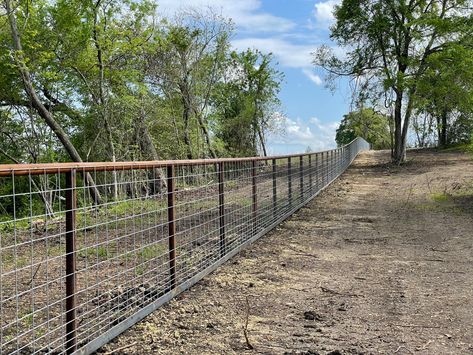 Beatiful Pipe Fencing In Texas Oil Pipe Fence, Pipe Fence Ideas, Farm Fence Ideas Country Life, No Climb Horse Fence, Farm Gates Entrance, Pipe Fence, Ranch Fencing, Backyard Barn, Ranch Gates