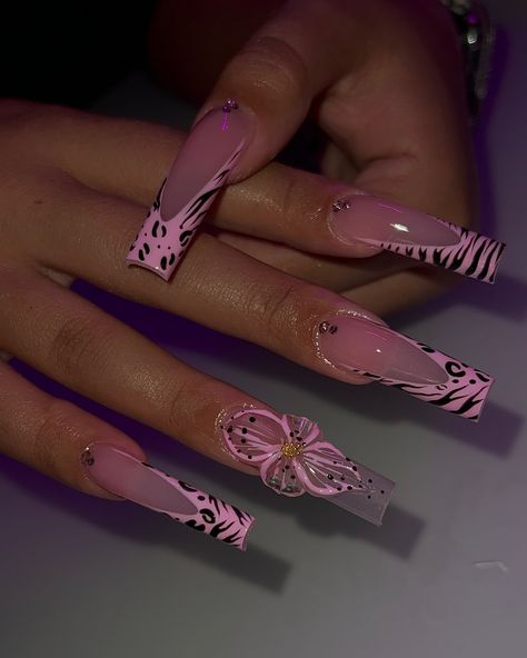 Miracle O’Neal | PRETTY N’ PINK 👀🩷🩷🩷🩷 @vbeautypure Code:Miraclesnailss to save 💰 #nailtech #nail #nails #naildesigns #naildesign #nailart #nailartist... | Instagram French Nails Prom, Pink Nails Birthday, Pink Vacation Nails, Special Occasion Nails, Vacation Nails Summer, Summer Nails French, Feminine Nails, Nails Back To School, Pink Vacation