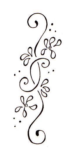 Henna Motive, Thigh Henna, Henna Doodle, Flower Vine Tattoos, Flower Tattoo On Side, Cute Henna Designs, Cute Henna Tattoos, Henna Style Tattoos, Small Henna