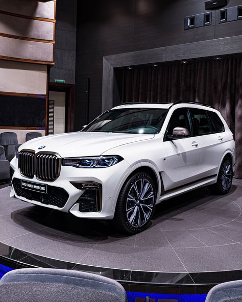 Mom Cars Luxury, Bmw X8 M Sport, Bmw Mom Car, Cool Mom Cars, Bmw X7 Aesthetic, Bmw X6 White, Bmw X7 M Sport, Bmw X8, Bmw Jeep