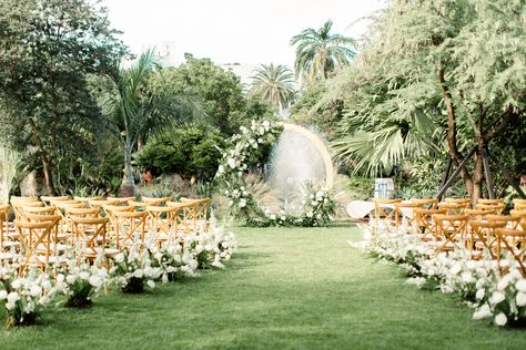 French Garden Design, Miami Beach Wedding, Potted Geraniums, Miami Wedding Venues, French Country Garden Decor, Sunflower Themed Wedding, Botanical Garden Wedding, Round Arch, Miami Gardens