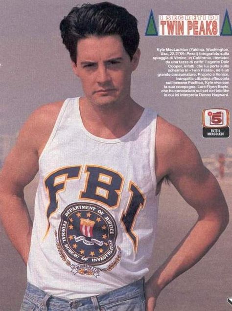 i definitely thought this was matthew perry Twin Peaks Cast, Kyle Mclachlan, Dale Cooper Twin Peaks, Twin Peaks Tv, Agent Dale Cooper, Agent Cooper, Dale Cooper, Kyle Maclachlan, Laura Palmer