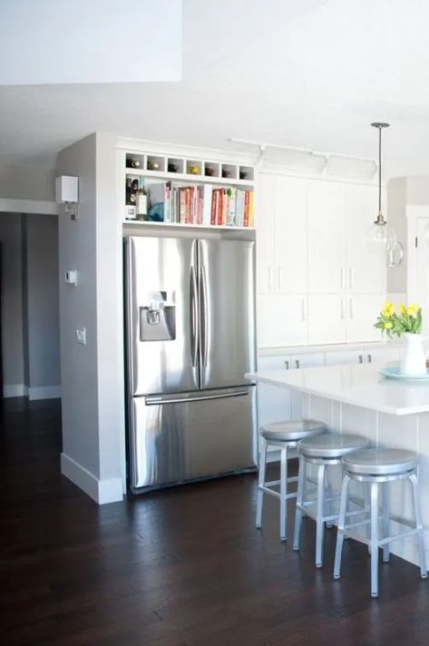 Kitchen Convenience Ideas, Cookbook Shelf In Kitchen, Shelves Above Fridge, Fridge Cabinet Ideas, Above Refrigerator Ideas, Space Above Refrigerator, Storage Above Fridge, Above Refrigerator, Wood Terrace