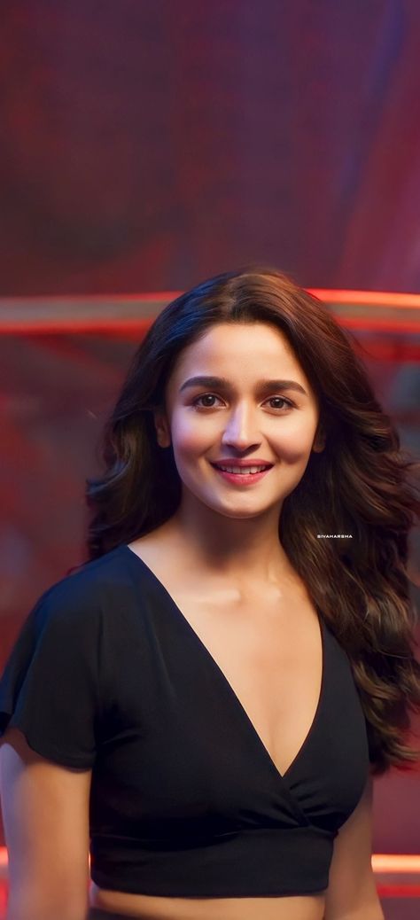 Alia Bhatt Wallpaper Hd, Aaliya Bhatt, Disha Patani Photoshoot, Aliya Bhatt, Bollywood Beautiful, Alia Bhatt Photoshoot, Swag Quotes, Samantha Ruth, Bollywood Photos