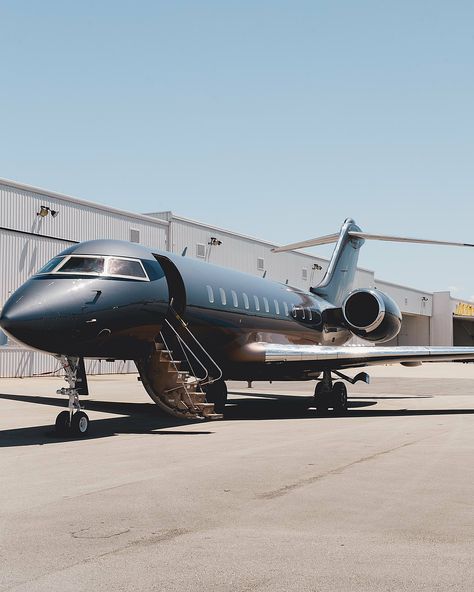 Privet Jets, Private Jet Aesthetic, Small Private Jets, Jets Privés De Luxe, Personal Jet, Private Jet Plane, Private Jet Travel, Private Planes, Private Jet Interior