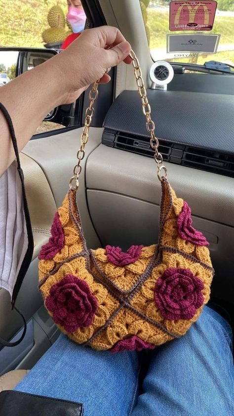 Sac Diy, Mode Crochet, Crochet Design Pattern, Crochet Business, Crochet Clothing And Accessories, Crochet Handbags Patterns, Crochet Fashion Patterns, Diy Crochet Projects, Crochet Inspo