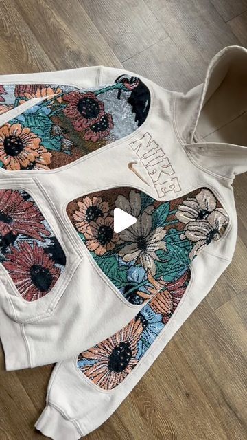 - Check more at https://howcandothis.com/diyideas/95319/ Upcycle Clothes Streetwear, Old Hoodie Upcycle, Hoodie Thrift Flip, Upcycling Sweatshirt, Hoodie Diy Upcycle, Reworked Clothes Diy Ideas, Upcycle Clothes Ideas, Reworked Thrift, Sweatshirt Upcycle Diy