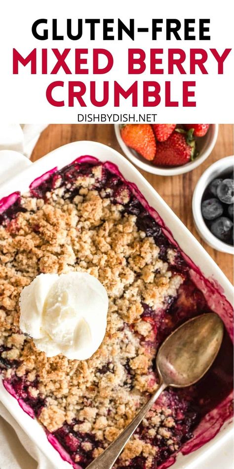 Berry Dessert Ideas, Mixed Berry Crumble, Fruit Crumble Recipe, Berry Crumble Recipe, Gluten Free Crumble, Fruit Crumble, Berry Crumble, Dessert Pie, Scoop Of Ice Cream