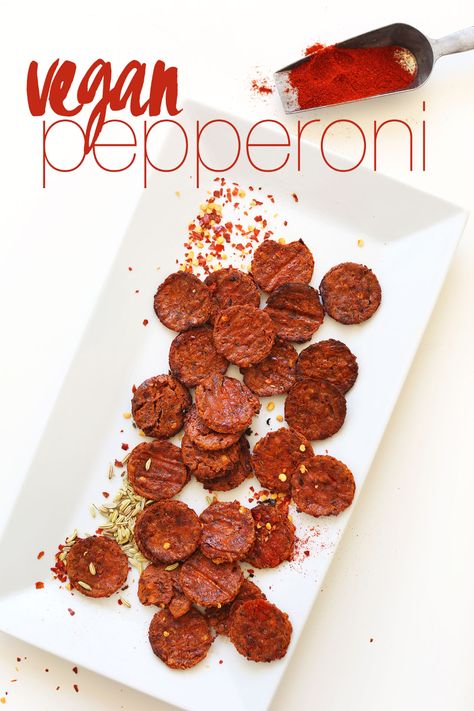 VEGAN PEPPERONI! 10 ingredients, surprisingly easy, SO delicious! #vegan #glutenfree #pepperoni #recipe #pizza #minimalistbaker Tofu Pepperoni, Pepperoni Recipe, Vegan Garden, Vegan Pepperoni, Pizza Vegana, Pepperoni Rolls, Minimalist Baker, Ceramic Platter, Vegan Meat