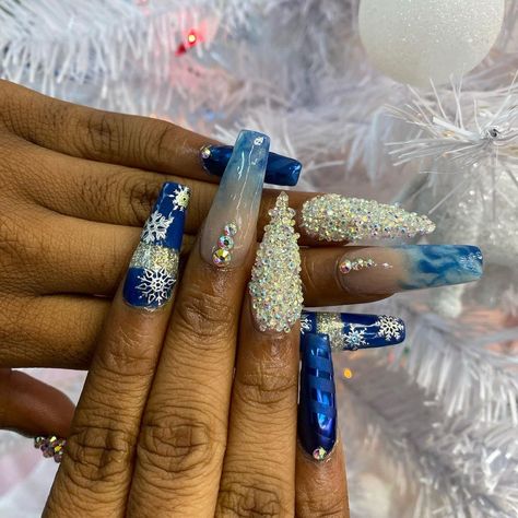 Zero Point Nails 💙🥶 (@zeropointnails) posted on Instagram: “Jack Frost ❄️💙 . . . nailpro #pedicure #nailporn #nailsaddict #as #acrylicnails #nailtech #unhasdecoradas #gelnail #nailfashion #makeup…” • Dec 16, 2020 at 9:03pm UTC Point Nails, Pointed Nails, Jack Frost, Nail Tech, Fashion Nails, Gel Nails, Acrylic Nails, Nails, Makeup