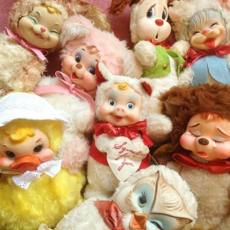 Kitsch Aesthetic, Rushton Dolls, Rushton Toys, Box Aesthetic, Nyc Office, Toy Shelf, Vintage Stuffed Animals, Vintage Kawaii, Pisces And Scorpio