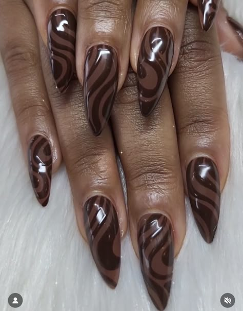 Solid Colour Nail Designs, Dark Swirl Nails, Earth Tone Acrylic Nails Almond, Simple Fall/winter Nails, Light Brown And Dark Brown Nails, Brown New Years Nails, Short Nails Brown Design, Cute Cateye Nail Designs, Funky Brown Nails