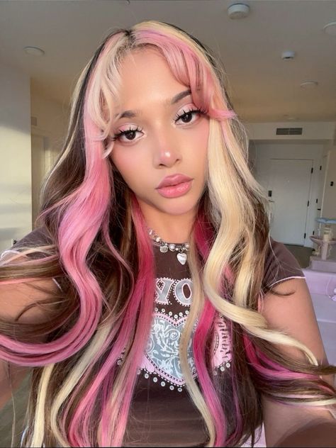 Neopolitan Hair Dye, Nepolation Hair, Blonde Pink And Brown Hair, Cool Hair Color Combos, Blonde And Color Hair Ideas, Pink Blonde Black Hair, Brown And Blonde Color Block, Neopolitan Hair Curly, Neapolitan Ice Cream Hair