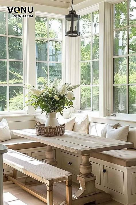 Cozy Nooks To Use Spare Spaces In The Home – VQNU Breakfast Nook Seating Area, Kitchen Window Dining Area, Nook Breakfast Table, Breakfast Nook With Bench Seating, Large Breakfast Nook Ideas, Breakfast Room Ideas Modern, Kitchen Benches Seating, Banquette Window Seating, Kitchen Nook With Bench