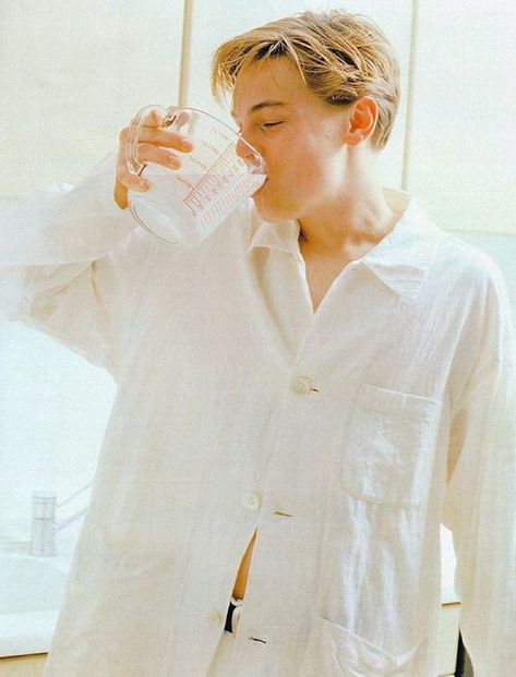 Leo Movie, Leonardo Dicaprio Photos, Leo And Kate, Leonardo Dicaprio 90s, Jack Dawson, Young Leonardo Dicaprio, I Love Cinema, Leo Dicaprio, Leonardo Dicaprio