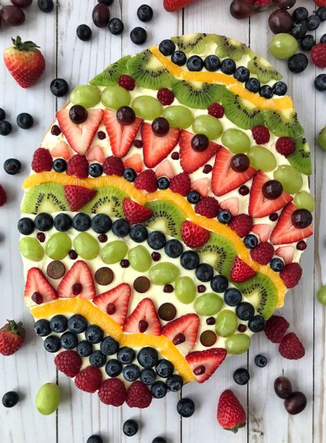 Fruit Pizza Easy, Egg Fruit Pizza, Sugar Cookie Easter, Easter Egg Fruit Pizza, Easter Tart, Spring Dessert Ideas, Fruit Pizza Sugar Cookie Recipe, Egg Fruit, Fruit Sugar Cookies