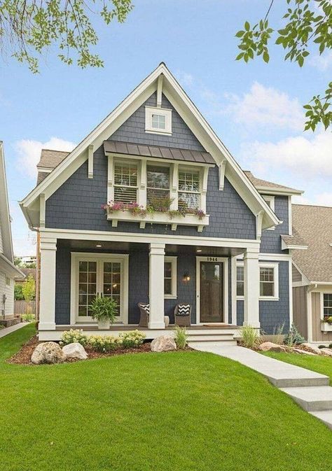 30+ Farmhouse Exterior Ideas For Your Modern Farmhouse Farmhouse Exterior Colors, Paint Brick, Cottage House Exterior, Blue Siding, Best Exterior Paint, Farmhouse Exterior Design, House Paint Color Combination, Hale Navy, Glass Railings