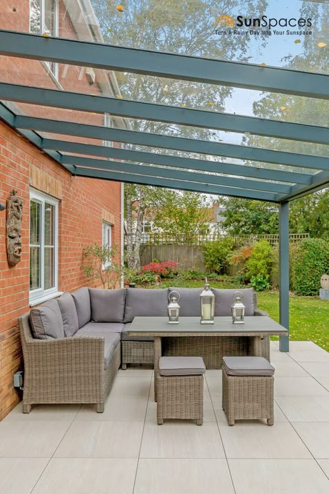 Pergola Patio Ideas Diy, Garden Ideas Uk, Veranda Design, Ideas Terraza, Pagoda Garden, Garden Room Extensions, Garden Canopy, Back Garden Design, Patio Garden Design