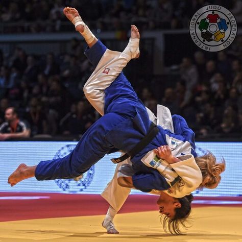 Judo Throws, Jiu Jitsu Girls, Bjj Jiu Jitsu, Ju Jitsu, Martial Arts Women, Sports Aesthetic, Sport Body, Aikido, Brazilian Jiu Jitsu