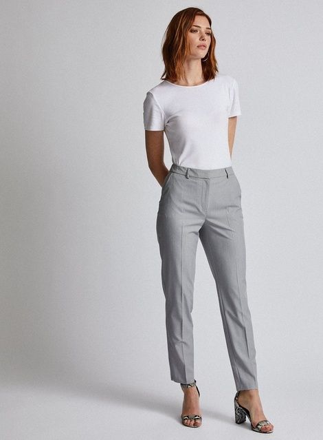 Grey Formal Pants Women, Gray Chinos Outfit Women, Light Grey Slacks Outfit Women, Light Grey Dress Pants Outfit Women, Grey Formal Pants Outfit Woman, Grey Trousers Outfit Women Casual, Ankle Trousers Outfit, Grey Tailored Pants Outfit, Light Grey Pants Outfit Work