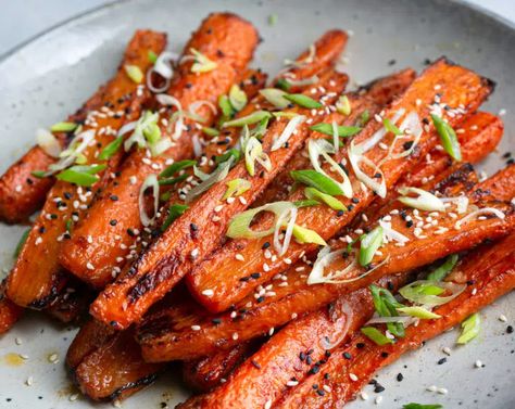 Miso Glazed Carrots, Carrots In Oven, Oven Roasted Carrots, Roasted Carrots Recipe, Small Dishes, Glazed Carrots, Maple Glaze, Carrot Recipes, Beef And Noodles