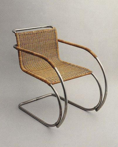 Bauhaus Chair, Ludwig Mies Van Der Rohe, Walter Gropius, Bauhaus Design, Van Der Rohe, Mies Van Der Rohe, Chaise Design, Take A Seat, Vintage Chairs