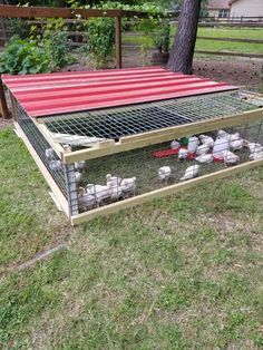 Chicken Tractor Diy Simple, Chicken Tractor Watering System, Broiler Chicken Tractor, Joel Salatin Chicken Tractor, Broiler Chicken House Design, Broiler Chicken Coop, Meat Chicken Tractor, Chicken Tractor Ideas, Raising Meat Chickens