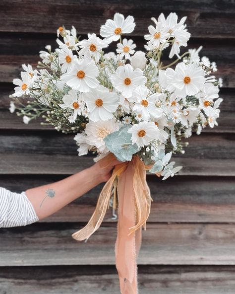 Daisy Eucalyptus Bouquet, Daisy Prom Bouquet, White Cosmos Bouquet, Cosmos Wedding Bouquet, Daisy Bridesmaid Bouquet, Daisy Wedding Theme, White Daisy Bouquet, Daisy Bridal Bouquet, Daisy Flower Bouquet