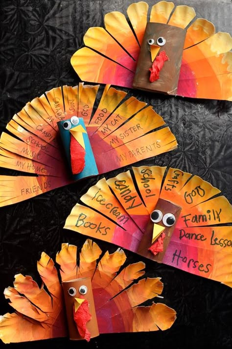 Gratitude Crafts, Art Toddlers, Thankful Crafts, Thanksgiving Art Projects, Thankful Turkey, Preschool Thanksgiving, Thanksgiving Crafts Preschool, Thanksgiving Paper, November Crafts