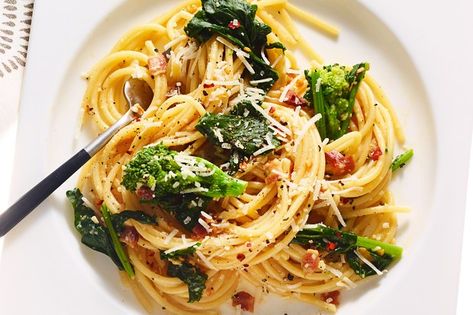 Miso Carbonara with Broccoli Rabe and Red-Pepper Flakes recipe | Epicurious.com Miso Carbonara, Red Pepper Flakes Recipes, Traditional Carbonara Recipe, Miso Paste Recipes, Miso Recipes, Miso Recipe, Red Miso, Miso Paste, Carbonara Recipe