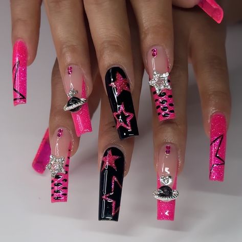 these nails going HARD this weekend • • • #nailzzbylo #festivalnails #ravenails #xlnails #nailsofinstagram #nails #nailsnailsnails #nails2inspire #nailart #naildesign #nailinspiration #nailinspo #nailideas #nailjunkie #gelxnails #acrylicnails #summernails #nailaddict #nailtech #nailsoftheday #nailsofig #nailstagram #nailsonfleek #covinanailtech #sandimasnails #626nails Gag City Nails, Rock Star Nails Designs, Pink Rockstar Nails, Rockstar Nails Acrylic, Rock Star Nails, Rockstar Nails, Rave Nails, Nail Designs Bling, Star Nail Designs