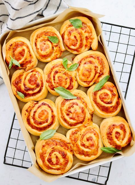 Pizza scrolls - FAB Pizza Scrolls, Scrolls Recipe, Tomato Pizza Sauce, Baking Tins, Good Pizza, Bread Flour, Pizza Sauce, Easy Peasy, Cooking Time