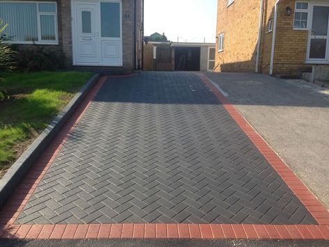 Block Paving Driveway, Modern Driveway, Brick Driveway, Driveway Patio, Paver Blocks, Driveway Ideas, Paving Ideas, Paver Designs, Patio Pavers Design