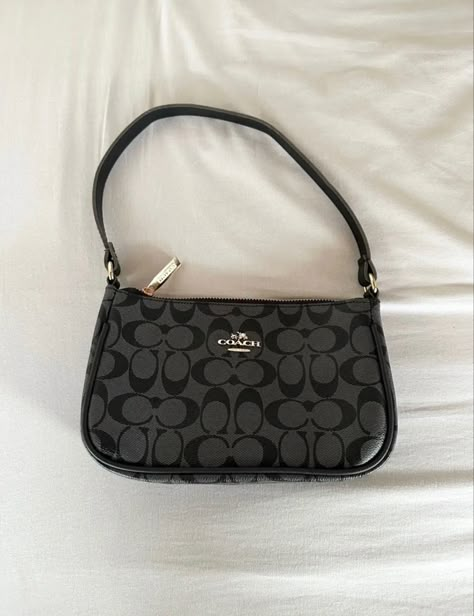 Small Black Coach Purse, Coach Bags Black, Cute Purses Black, Coach Black Shoulder Bag, Little Black Purse, Trendy Purses, Luxury Bags Collection, Pastel Outfit, Handbag Essentials