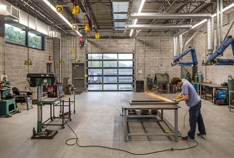 Gallery of Jackson Dinsdale Art Center / TACK architects - 9 Metal Workshop Layout, Business License Display, Workshop Lighting, Workshop Interior, Modern Workshop, Woodsmith Plans, Workshop Office, Garage Workshop Plans, Industrial Workshop