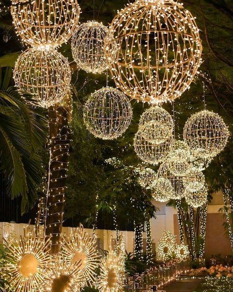 Fairy Light Decorations Make A Comeback! Easy Elf On The Shelf, Fairy Lights Decor, Easy Elf, Bedroom Teen, Wedding Entrance Decor, Lights Wedding Decor, Desi Wedding Decor, Wedding Planning Decor, Bird Cage Decor